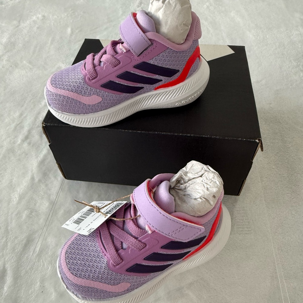 NWT Adidas Kids Runfalcon Toddler shoe Lavender and Crimson Sneakers Size5